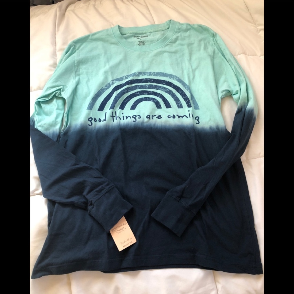 Southern Spirit lounge top
